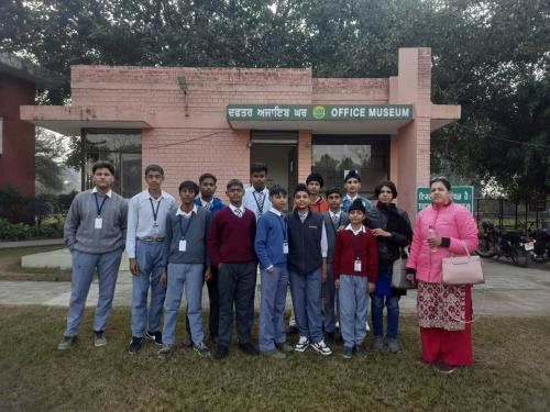 Students Exploring PAU Agricultural Labs – State School of Sports Jalandhar