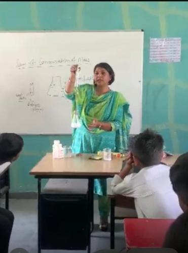 Hands-on Experiment on Conservation of Mass - State School of Sports Jalandhar